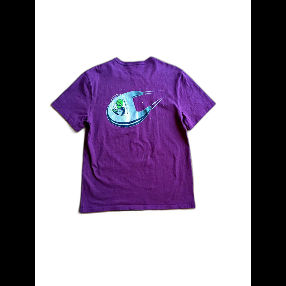 Champion Vintage Purple Earth Alien T-Shirt Men's Large - Picture 1 of 9